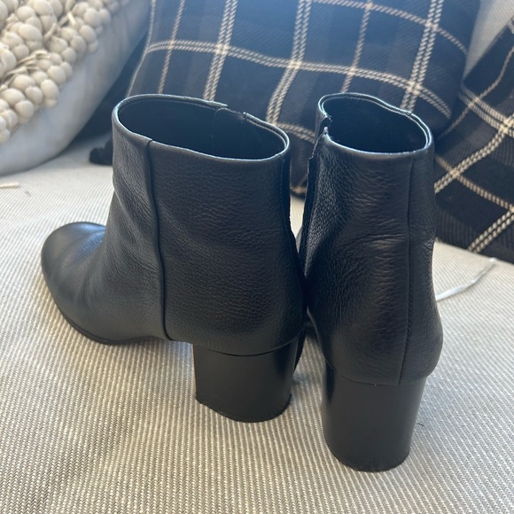 Tory Burch booties - Picture 2 of 5
